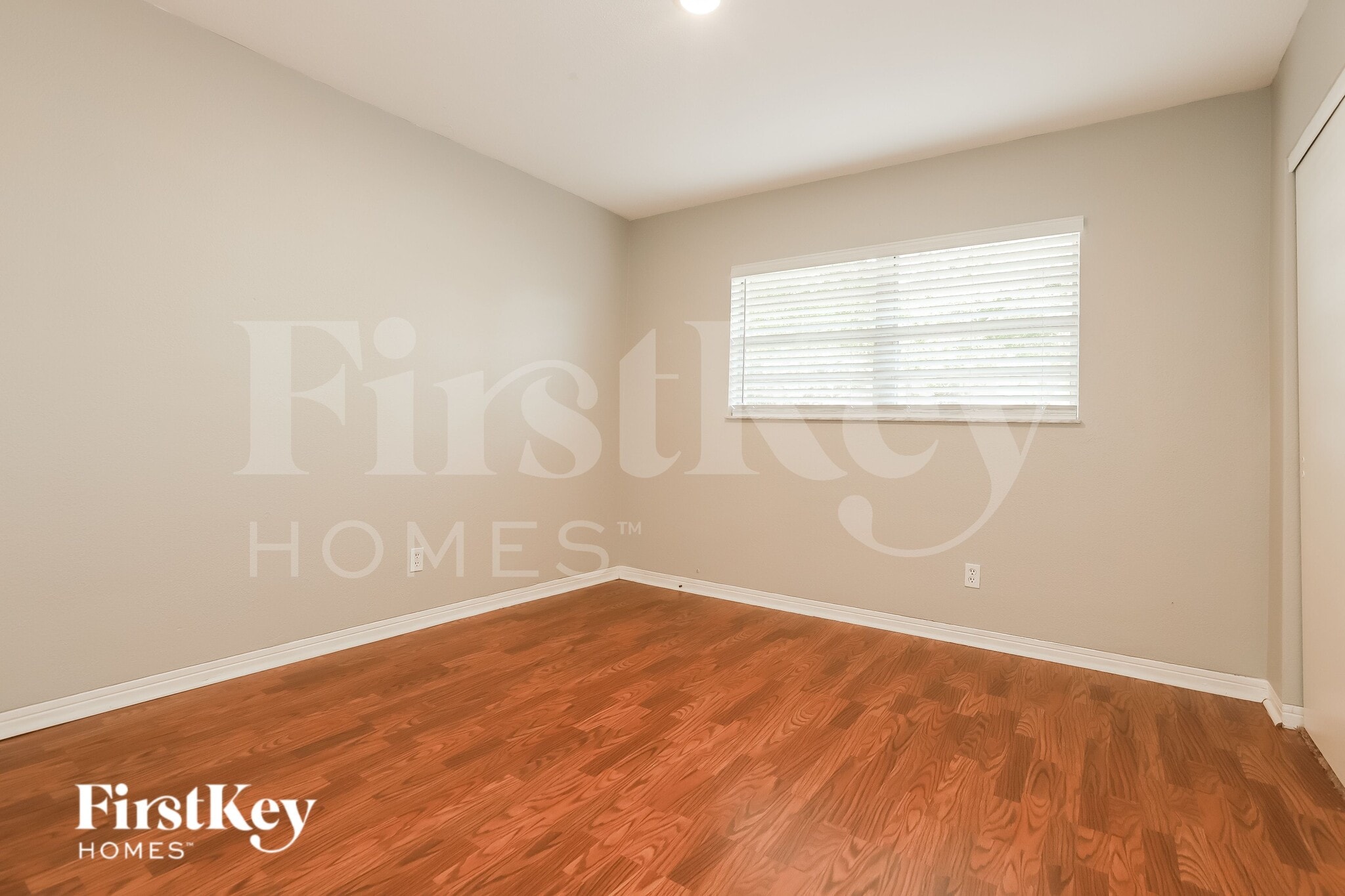 Building Photo - 5860 Cedar St NE