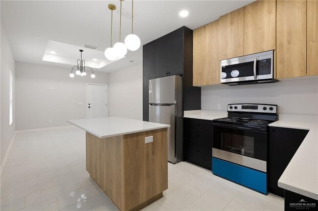 Building Photo - 4605 Larkspur Ave