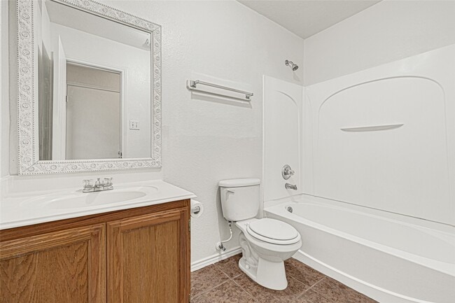 Building Photo - 1630 Trail Oaks Ct