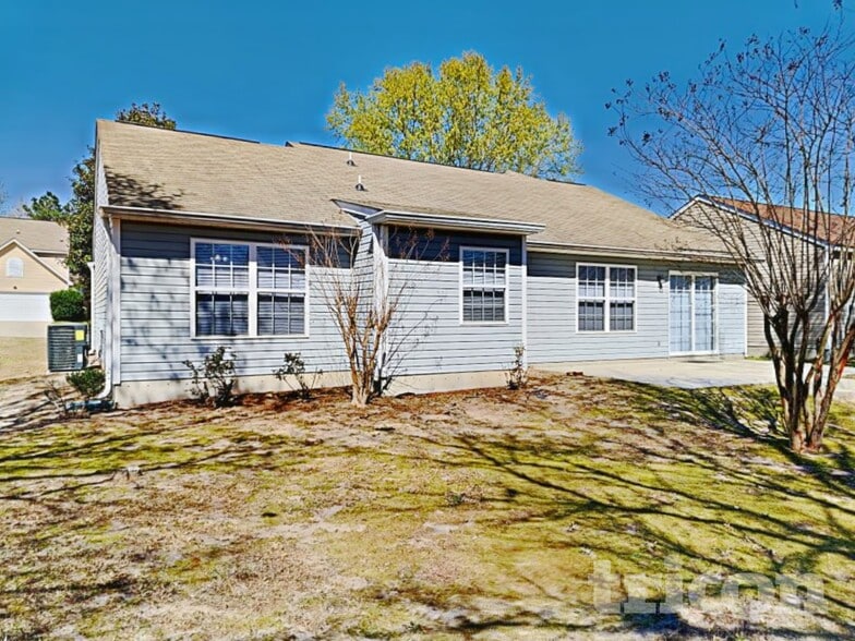 Building Photo - 721 Elderberry Ln