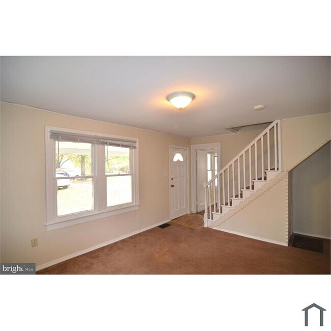 Building Photo - 5380 Beta Pl