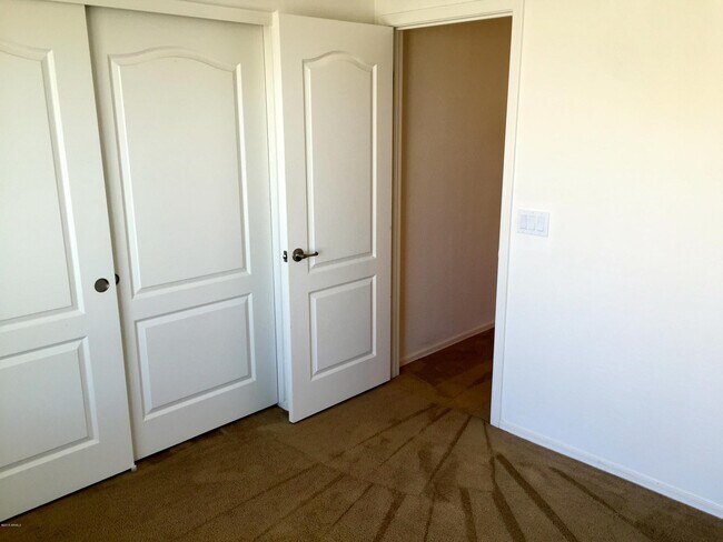 Building Photo - 44177 Palmen Dr