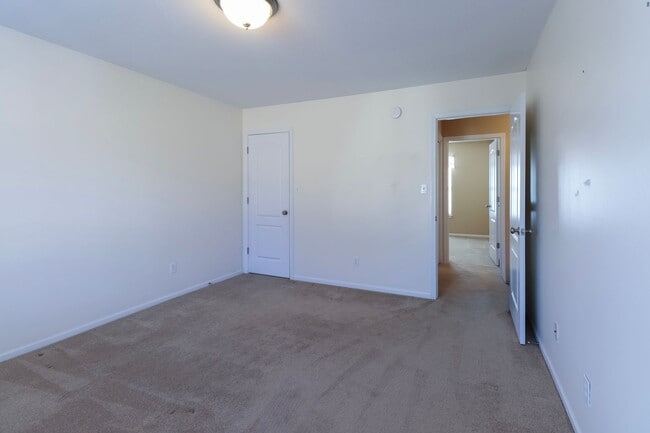 Building Photo - 3-Bedroom Ranch Home on Quiet Cul-de-Sac