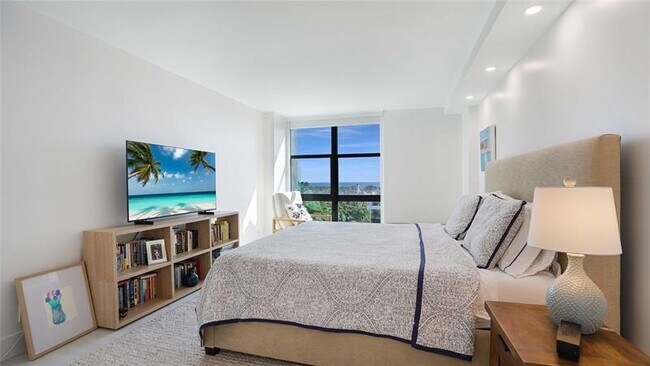 Building Photo - 3031 N Ocean Blvd