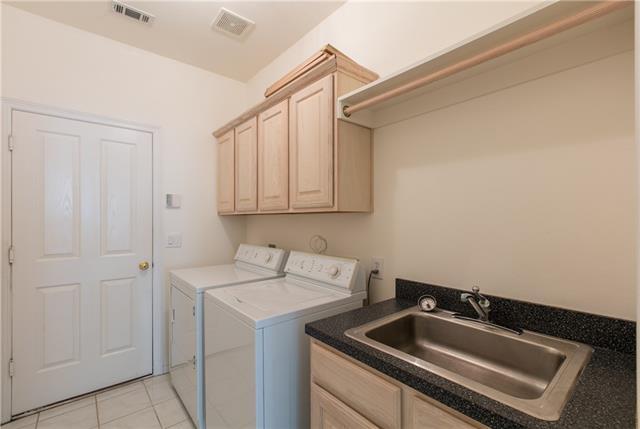 Building Photo - 712 Sunkist Ln