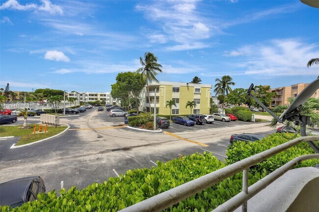 Building Photo - 10755 SW 108th Ave