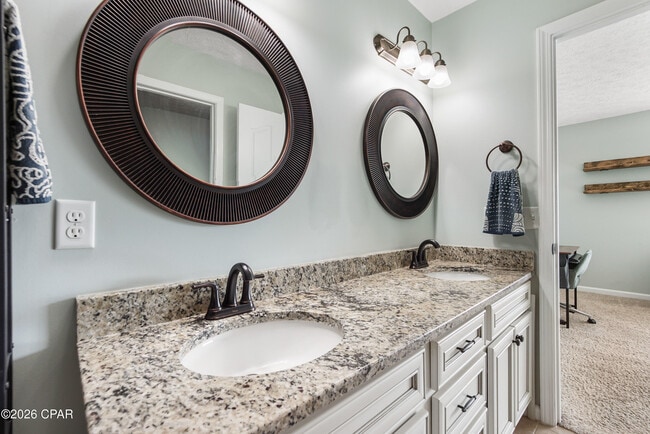 Building Photo - 2428 Causeway Manor Ct