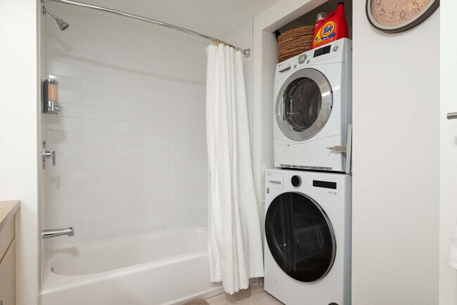 Building Photo - 99 Kneeland St