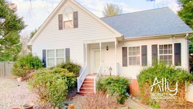 Building Photo - 1003 Wintergreen Ln