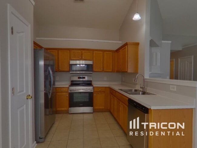 Building Photo - 2104 Gold Nugget Dr