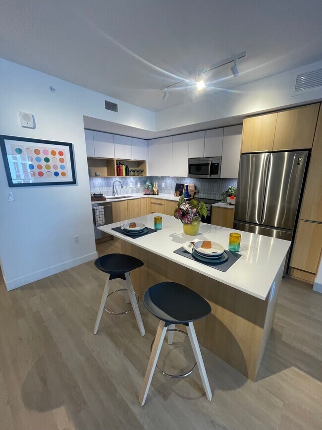 Building Photo - 530 NE 59th St