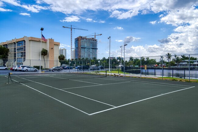 Building Photo - 2000 Atlantic Shores Blvd