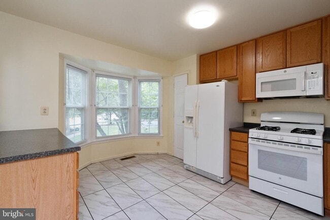 Building Photo - 10301 Greenspire Way