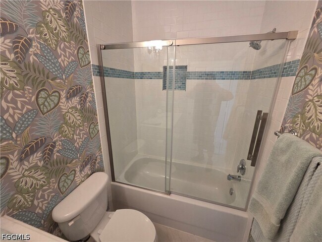 Building Photo - 10640 Camarelle Cir
