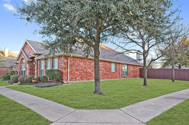 Building Photo - 5925 Silver Buckle Dr