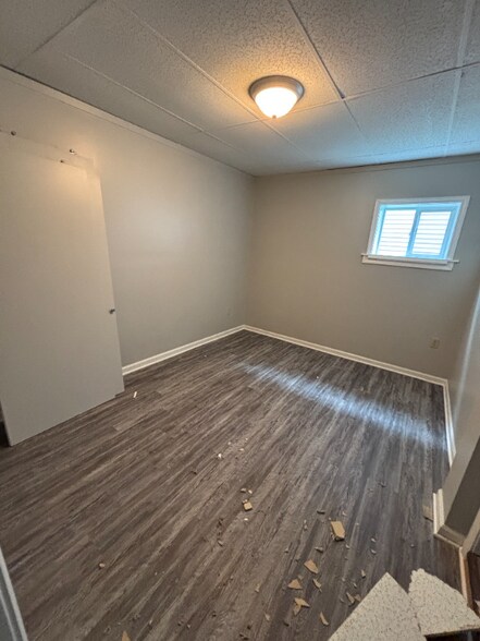 Building Photo - 807 W 3rd St