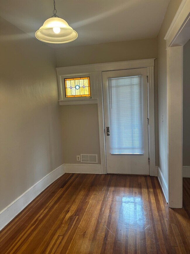 Building Photo - 24 Innis Ave