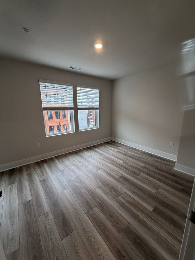 Building Photo - Newly Constructed 3bed/3.5 bath Townhome available now!