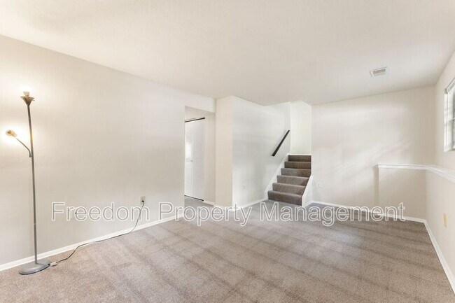 Building Photo - 2516 Tabor Ct