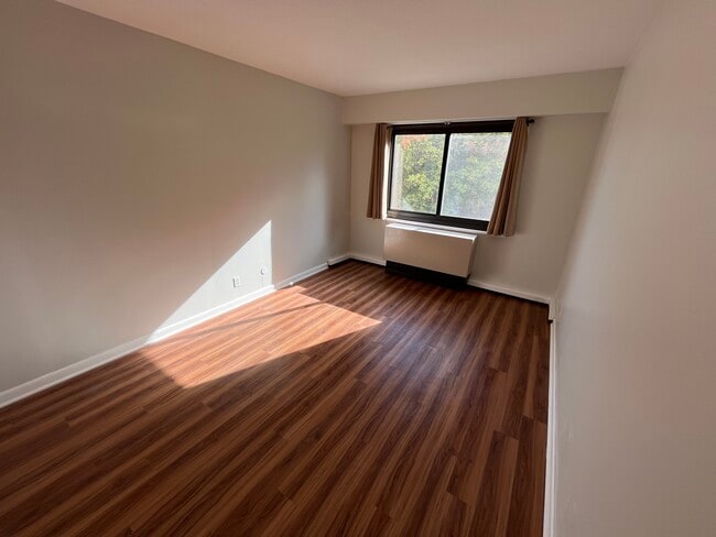 Building Photo - 150 Overlook Ave