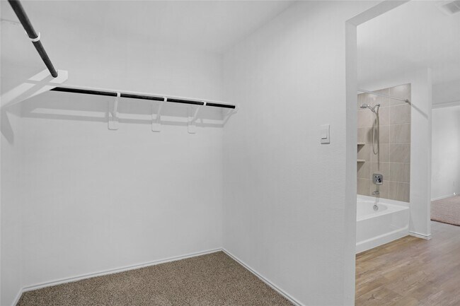 Building Photo - 24311 Saddlestone Green Dr