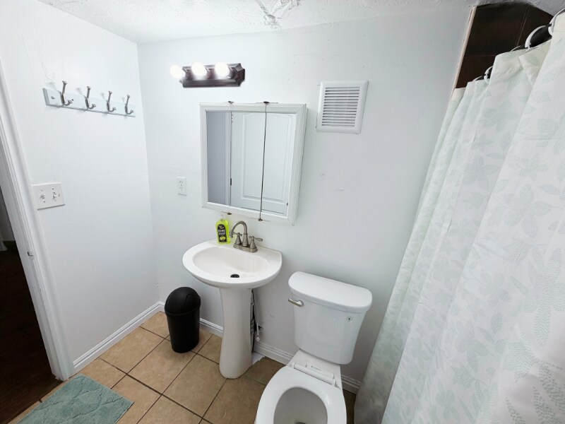 Building Photo - 1711 S 1300 E