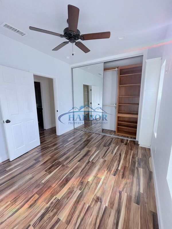 Building Photo - 646-646 W 19th St