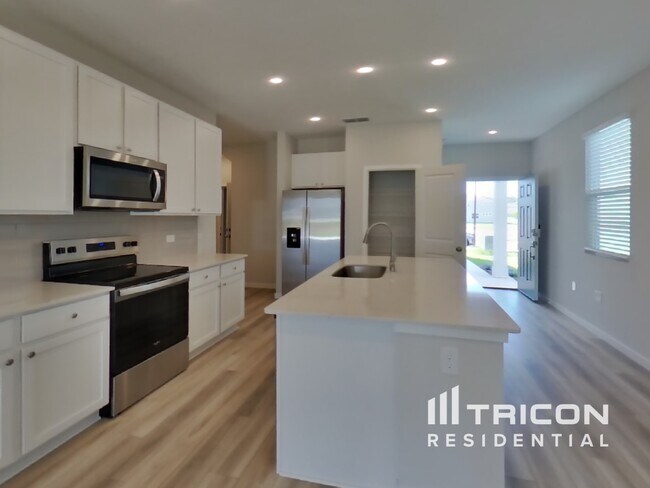 Building Photo - 64 Brazil Nut Cir