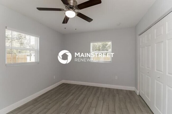 Building Photo - 4 Bedroom Pet-Friendly Home in TAMPA, FL w...