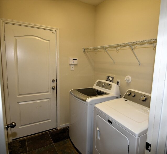 Building Photo - 19439 Suffolk Hollow Ln