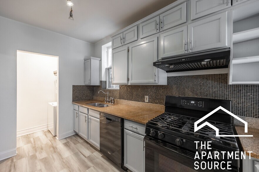 Building Photo - 1432 W Jonquil Ter