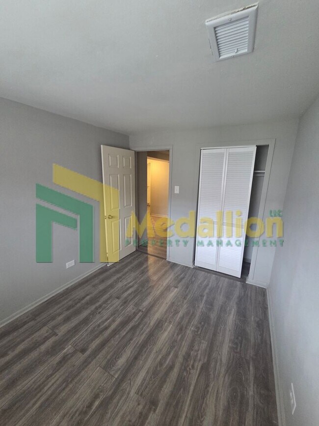 Building Photo - Updated 5-Bedroom Home with Finished Basement and Fenced Yard