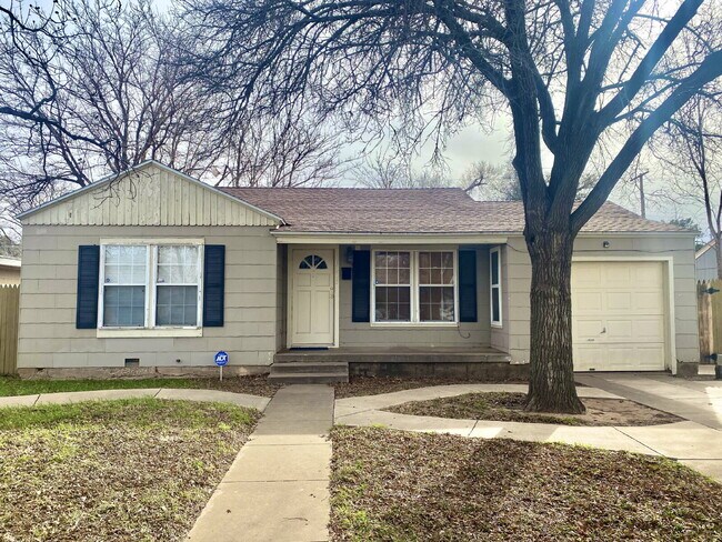 Primary Photo - Available Late July! Four Bedroom in Tech ...