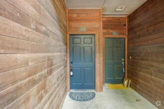 Building Photo - 4711 Spicewood Springs Rd