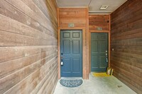 Building Photo - 4711 Spicewood Springs Rd