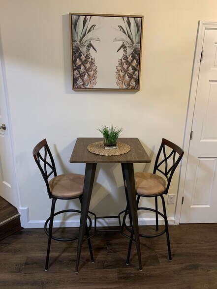 Dining area - 1619 Mansfield St