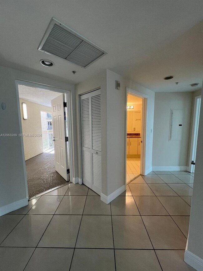 Building Photo - 7275 SW 90th Way