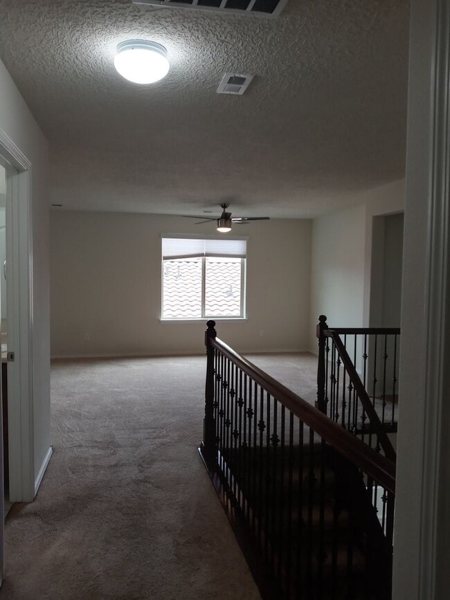 Building Photo - FOUR BEDROOMS!