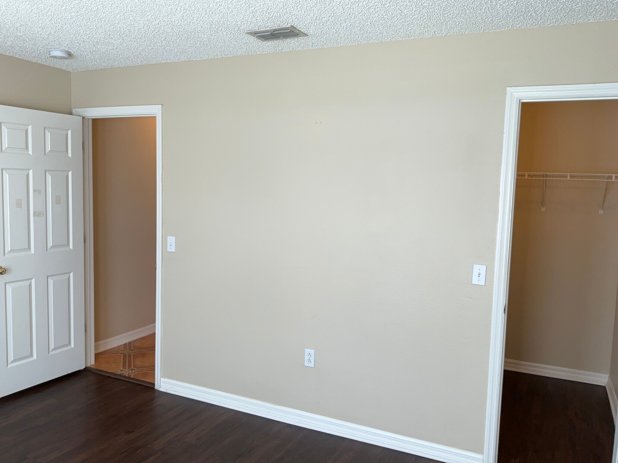 Building Photo - 1220 Dragon Head Dr