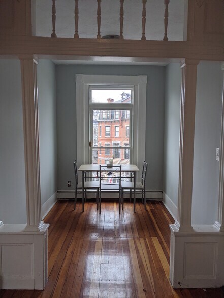 Building Photo - 44 Highland St