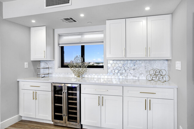 Building Photo - 300 Ocean Trail Way