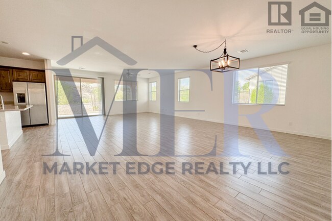 Building Photo - 2Bed/2Bath Gated Turnkey Home in Wickenbur...
