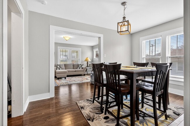 Building Photo - Fully Furnished Historic Home