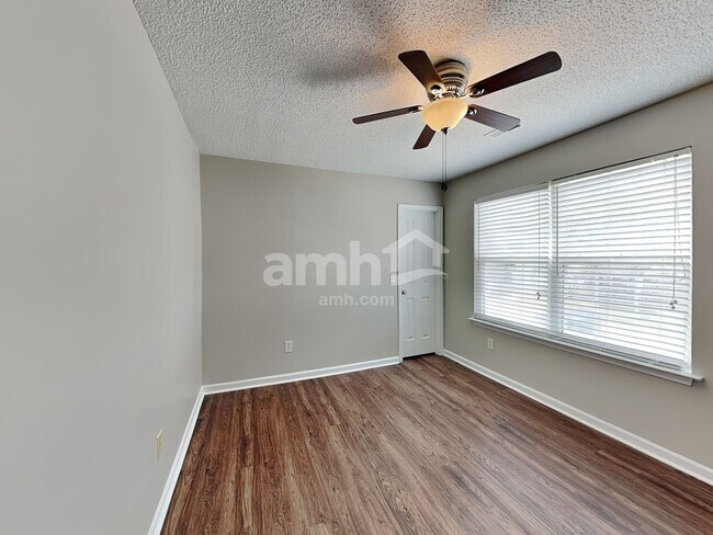Building Photo - 4103 Hunters Trail Dr