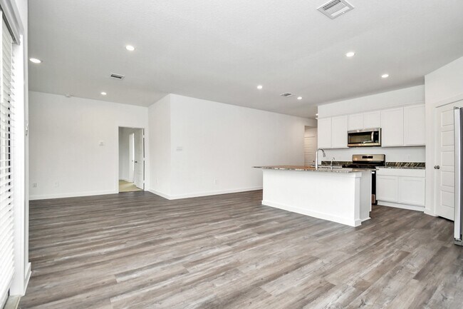 Building Photo - 1123 Briscoe Ct