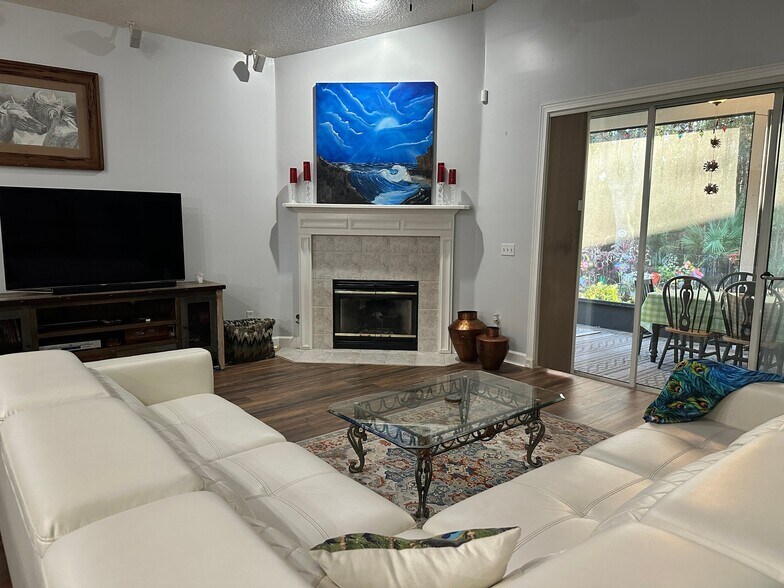 Building Photo - 13806 White Heron Pl