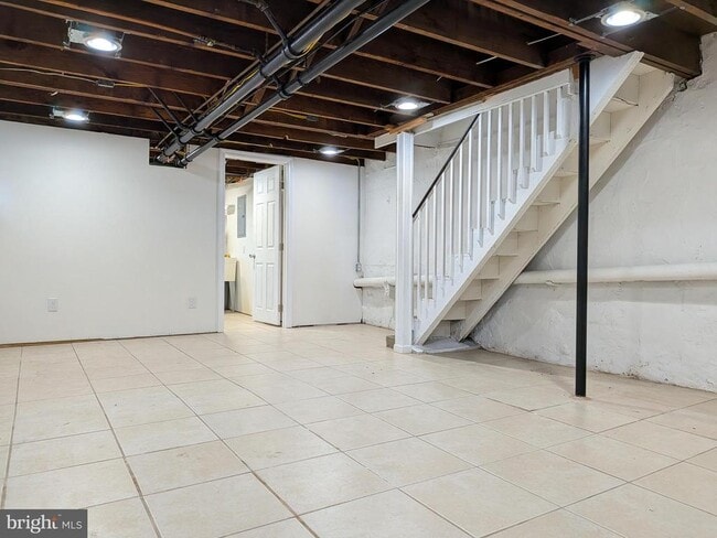 Building Photo - 2709 Oakford Rd