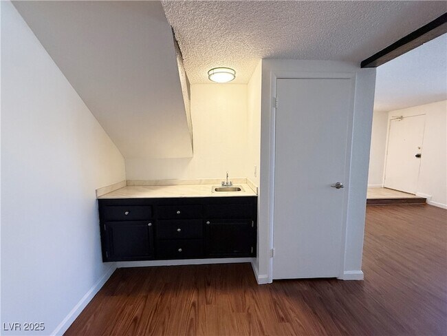 Building Photo - 3270 Liahona Way