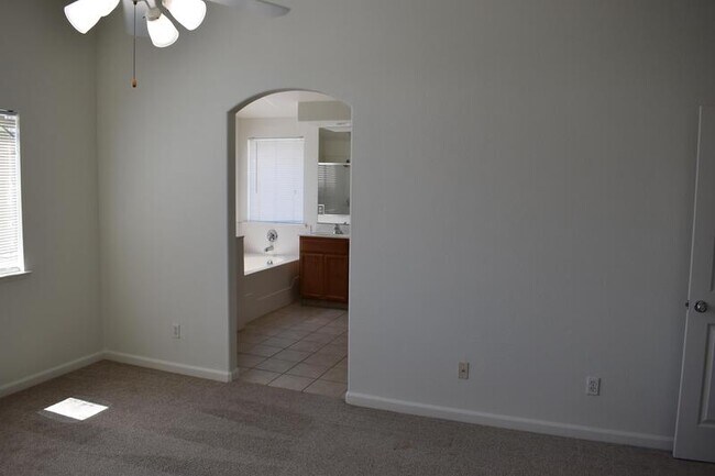 Building Photo - 4670 Tolman Way