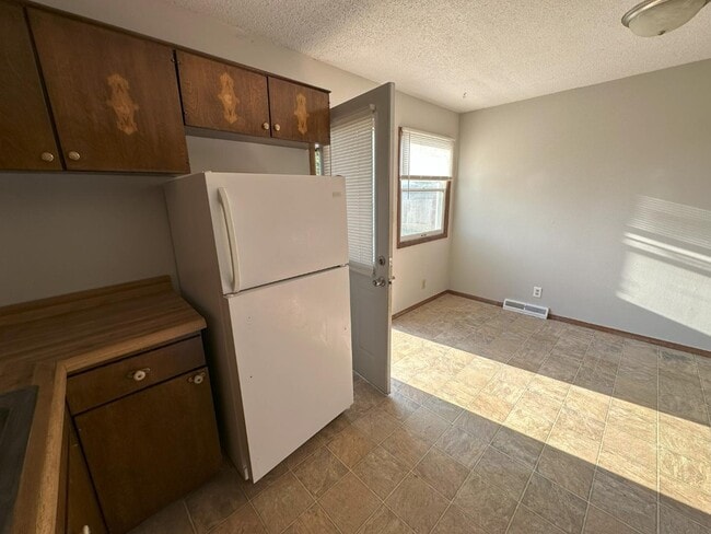 Building Photo - 32-46 Manor Drive - 42